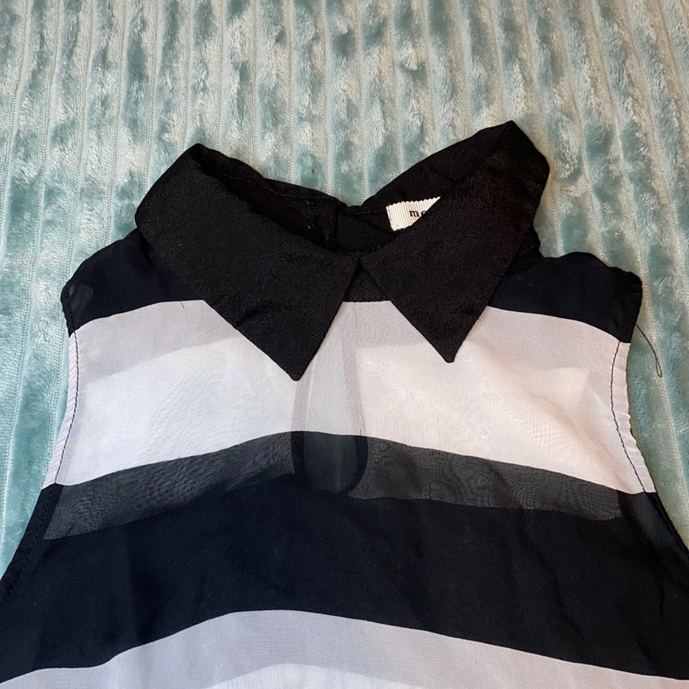 Black/white striped see-through sleeveless blouse